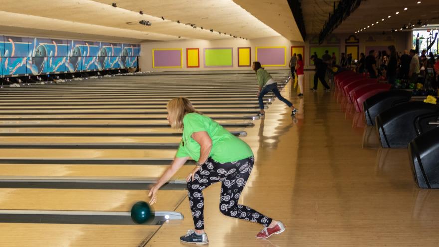Bowler in front of lanes